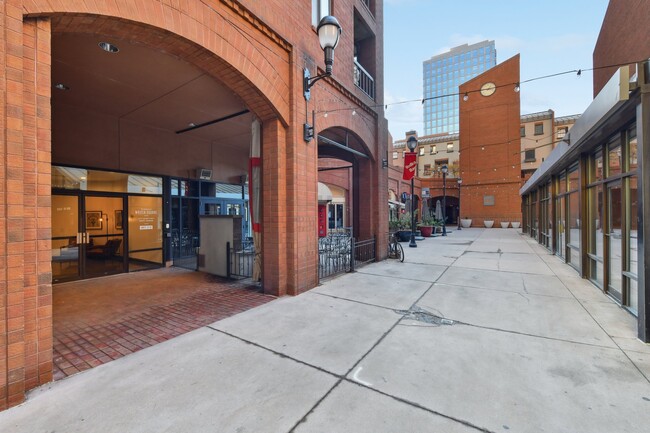 Building Entrance from Mall - 1512 Larimer St