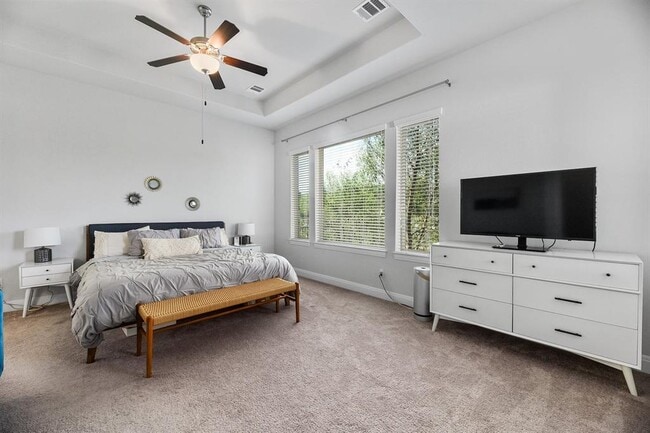 Building Photo - 304 Gulfton St