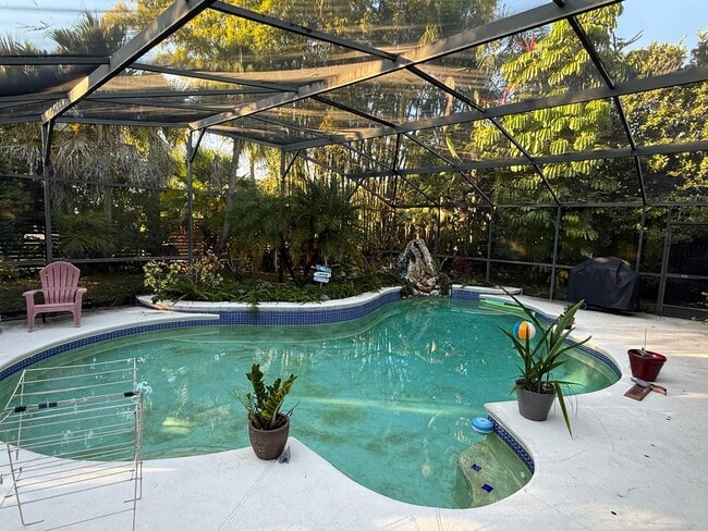 Building Photo - 1918 Turtle Creek Pl