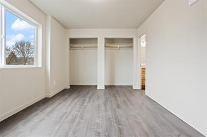 Building Photo - Modern 3 bedroom Duplex