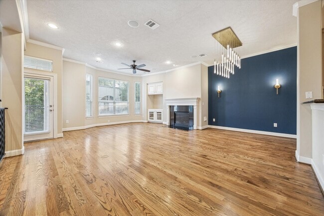 Building Photo - 5706 Blossom St