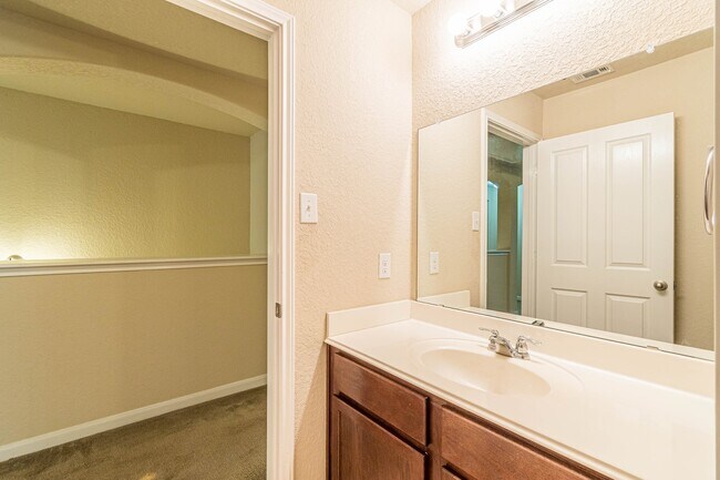 Building Photo - 6802 Fort Bend