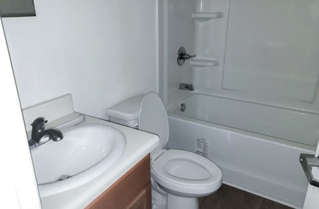 Building Photo - 130 W North St