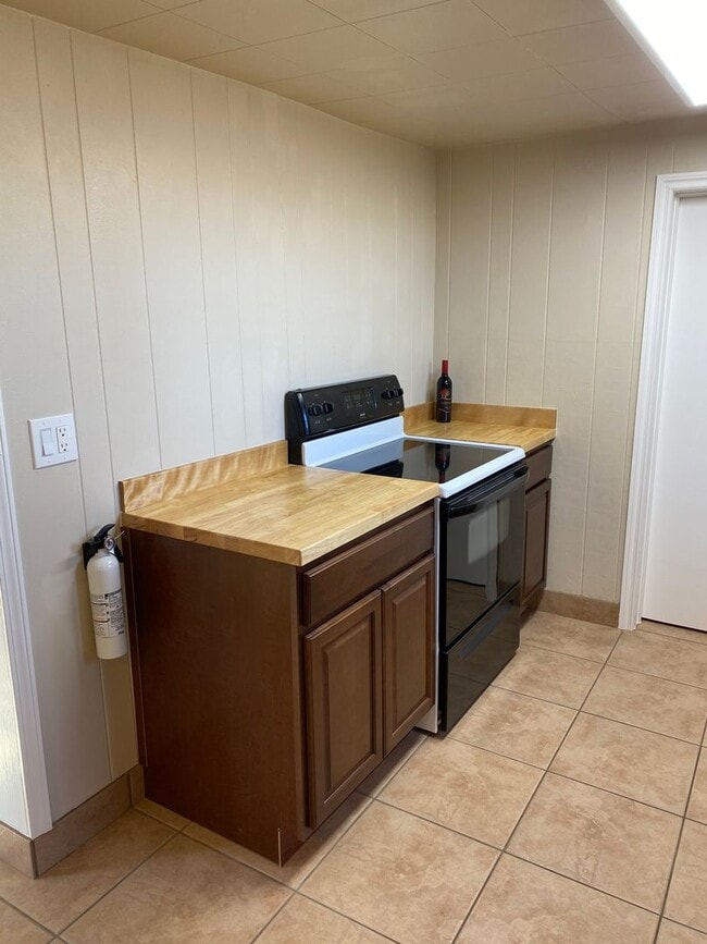 Building Photo - Pet Friendly Cozy 2 Bedroom on Mae Valley Rd!!