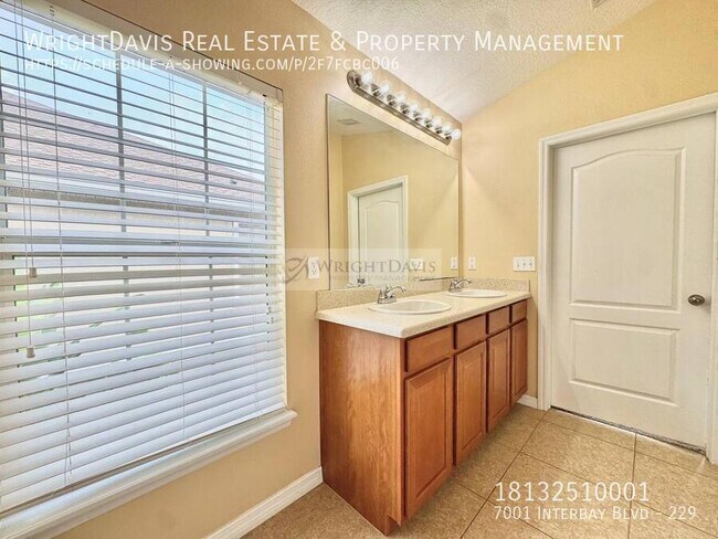 Building Photo - 7001 Interbay Blvd