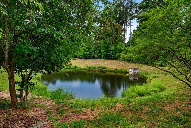 Building Photo - 4007 Jockey Club Circle