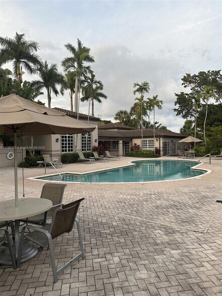 SO FLO Real Estate Group 9783 Nob Hill Ct # 9783 SUNRISE, F - 9783 Nob Hill Ct