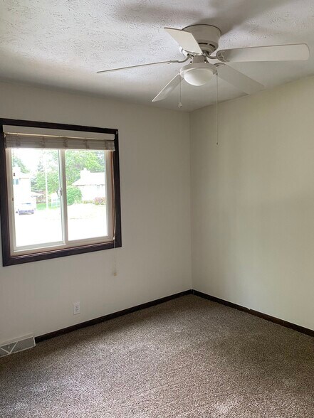 Building Photo - 2129 N 122nd Cir