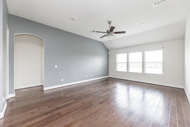 Building Photo - 10907 Birchwood Knl Ct