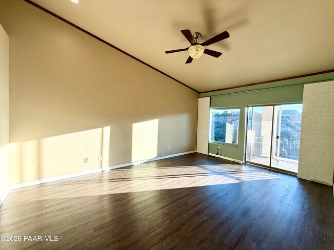 Building Photo - 2207 Sequoia Dr