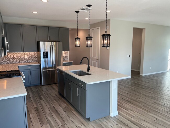 Building Photo - 17430 N 184th Ln