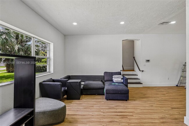 Building Photo - 130 NW 85th St