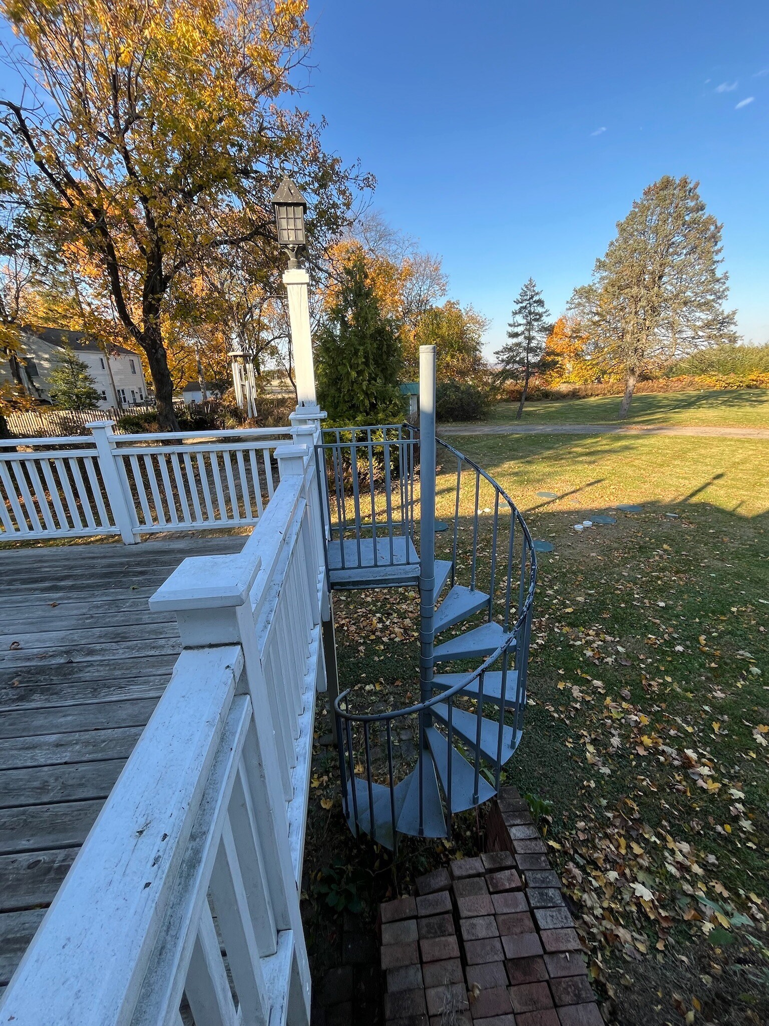 Building Photo - 289 White Bridge Rd