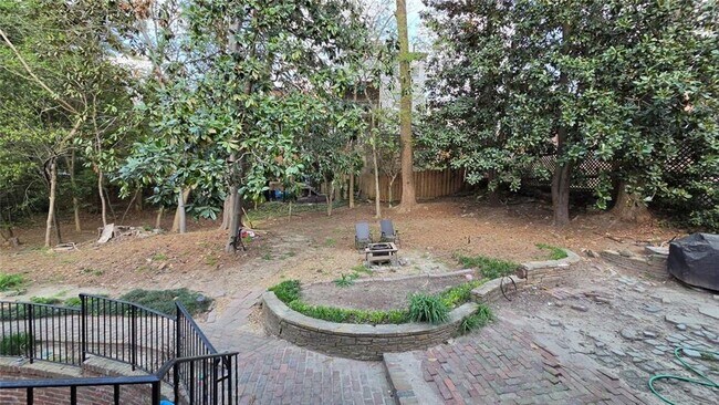 Building Photo - 1845 Monroe Dr NE