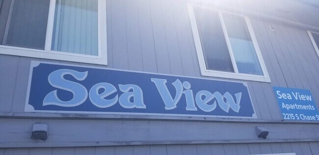 Building Photo - Newly remodeled - 2 Bed, 1 Bath apartment in downtown Port Angeles