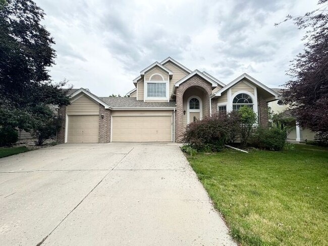 Building Photo - Stunning 4 Bedroom, 3.5 Bath with 3 car attached garage Home in Paragon Estates in Fort Collins, CO