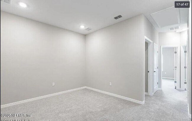 Building Photo - 240 Cherry Elm Dr