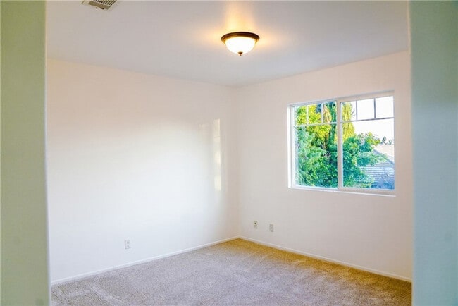 Building Photo - Craftsman-Style 3BR Home with Garage & Private Patio in North Monrovia