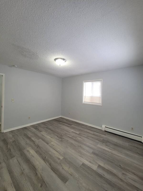 Building Photo - 310 Lawson Ave E