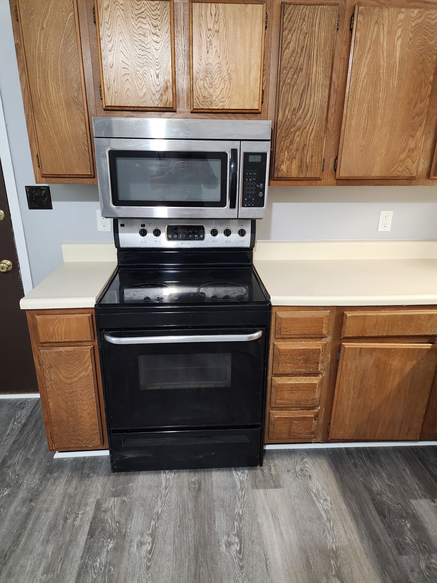 Kitchen - 3625 E Parkway