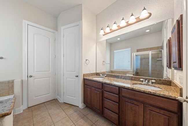 Building Photo - 11230 Begonia rock