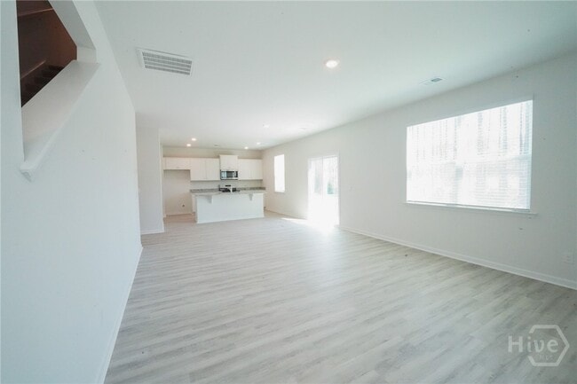 Building Photo - 143 Kraft Kove