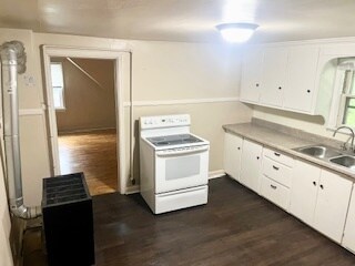 Kitchen - 819 W Commercial St