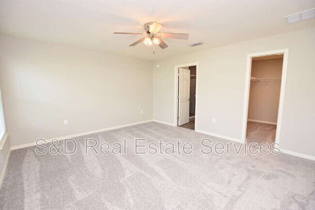 Building Photo - 372 Cascara Ln
