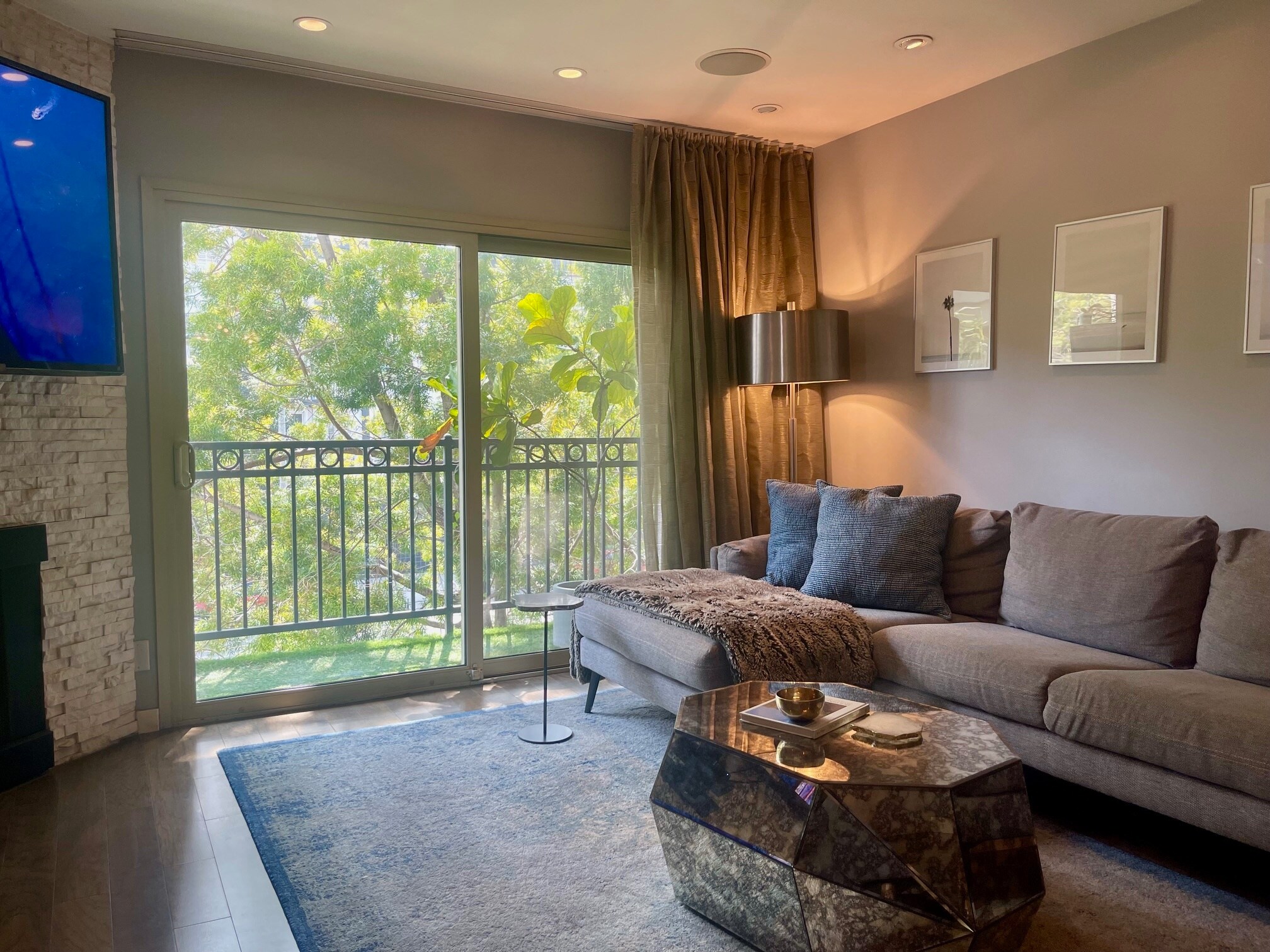 Building Photo - 141 S Clark Dr