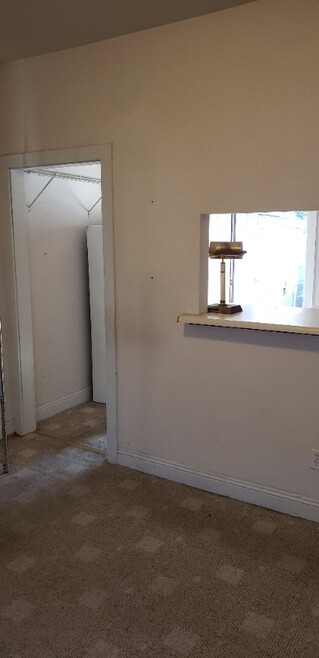 Building Photo - 1107 Odeon St