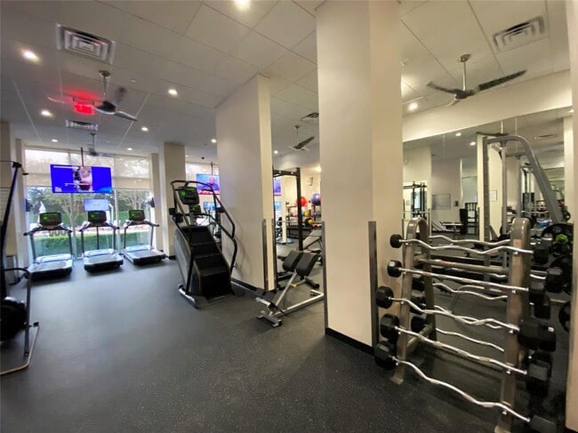 Building Photo - 3333 Allen Pkwy