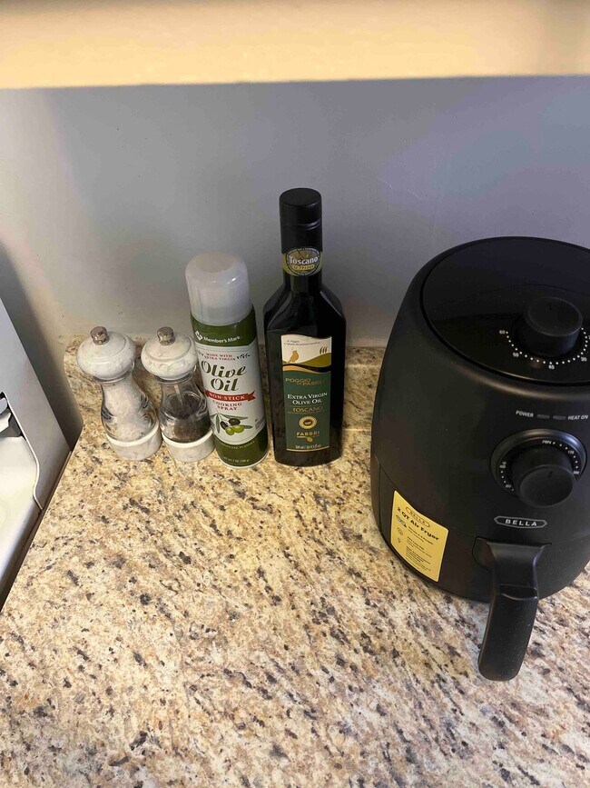 Building Photo - 1746 E Broad St