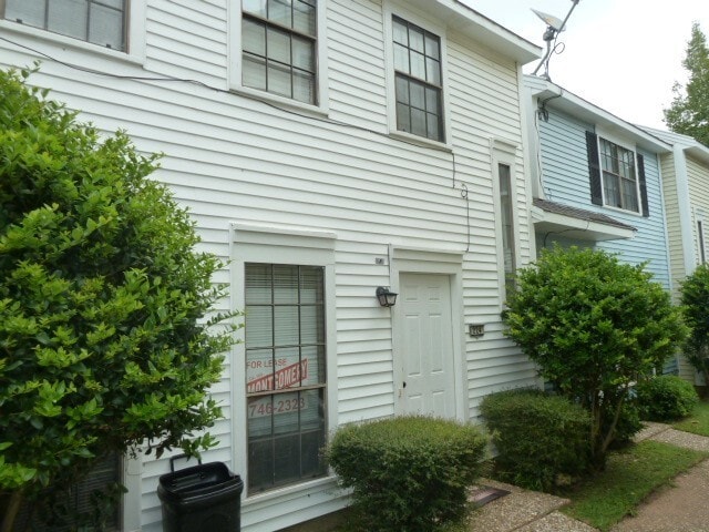 Building Photo - 224 Settlers Park Dr