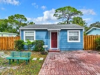 Building Photo - Beautifully remodeled, 1,332-square foot 3 bedroom/ 2½ bath/ home