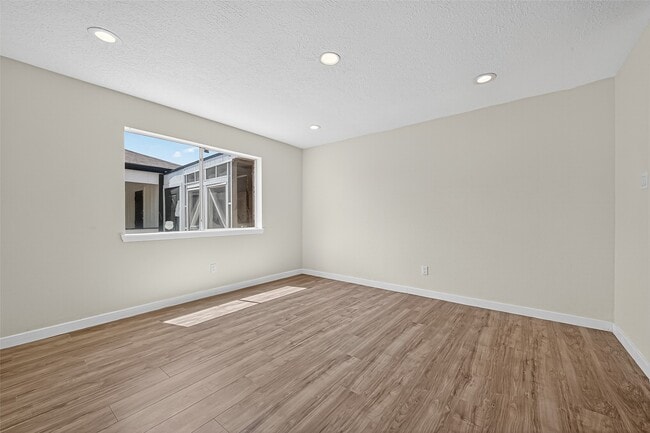 Building Photo - 15914 Val Vista Dr