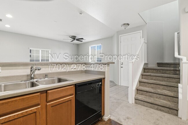 Building Photo - Henderson!!! Community: Cadence!! 4 Bedrooms!!! Bed & Full bath downstairs!! Loft/computer area u...