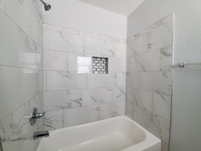 Building Photo - 11077 Crystal Crest Ct