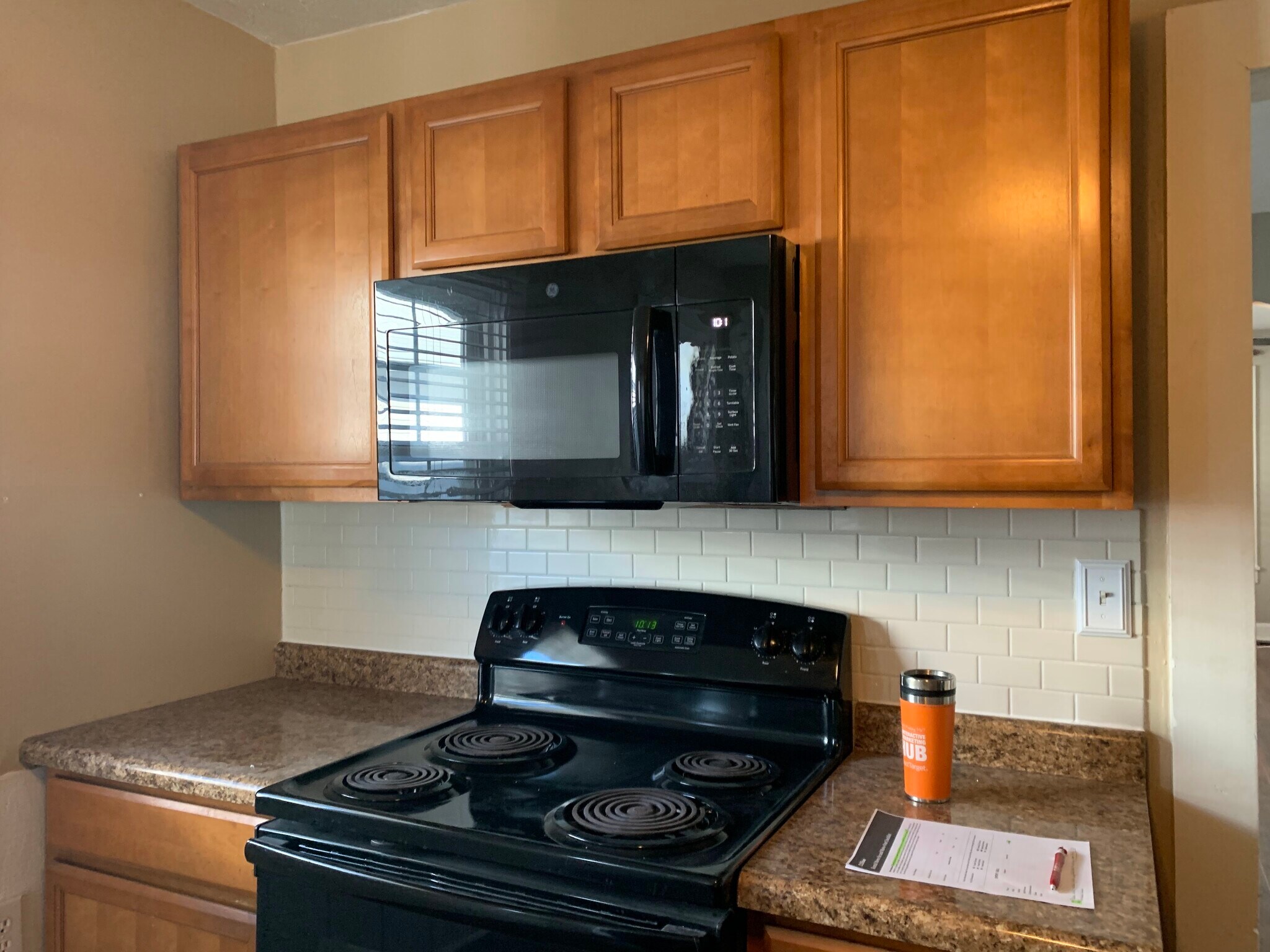 Kitchen - 128 N 6th Ave