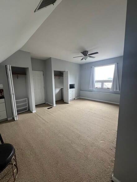 bedroom 1 - 2114 W Lyndale St