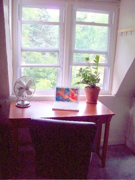 Bedroom - 600 S Dallas Ave