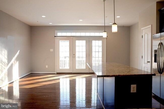 Building Photo - 2627 Osprey Way S