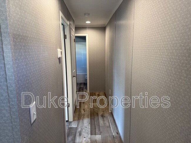 Building Photo - 619 Kilkenny Dr