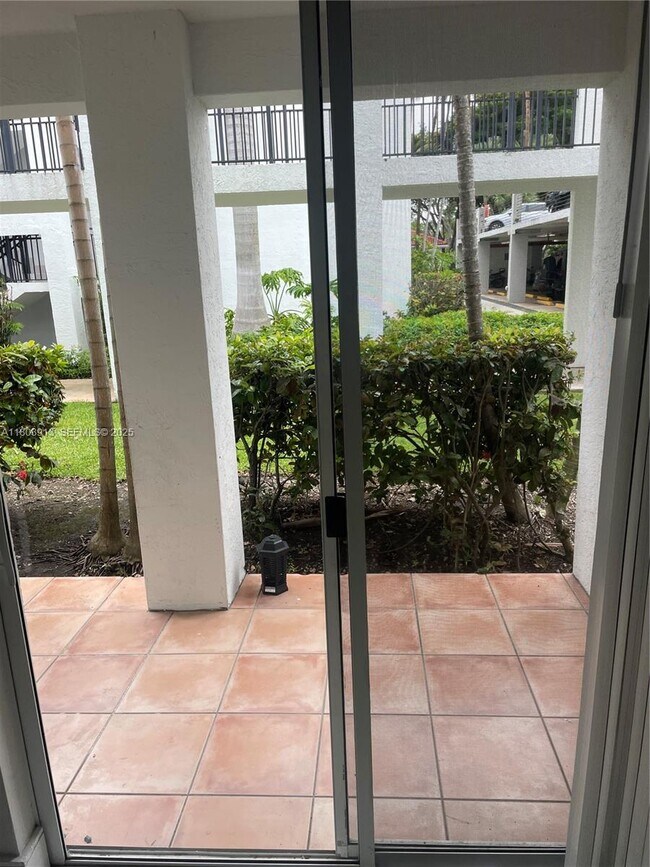 Building Photo - 3155 NE 184th St