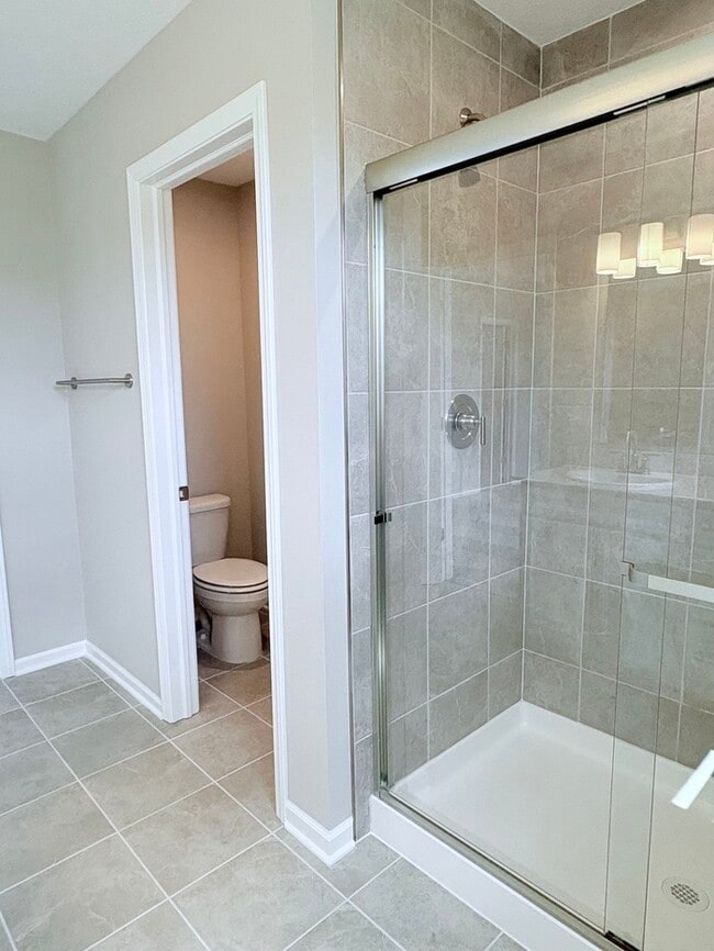 Building Photo - Charming 3 beds 3 baths in New Albany!