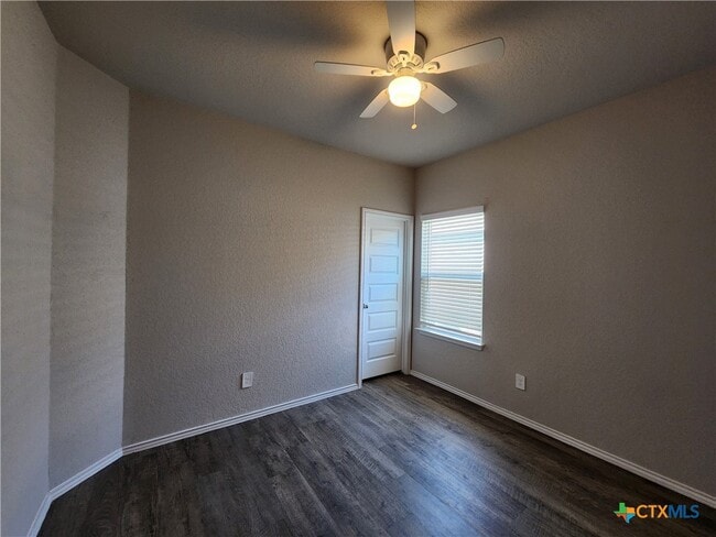 Building Photo - 621 Jennifer Cv