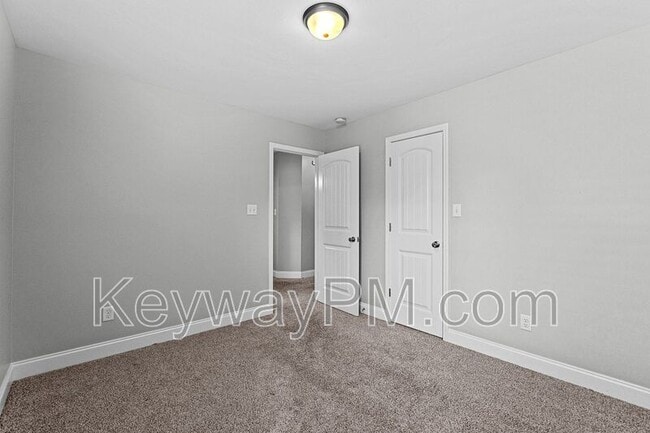 Building Photo - 1132 Sierra Ln