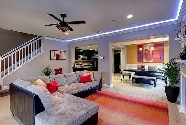 Building Photo - EPIC REA - Modern-Style 3 BR/3BA townhouse...