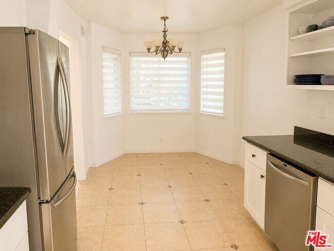 Building Photo - 12245 Shady Hollow Ln