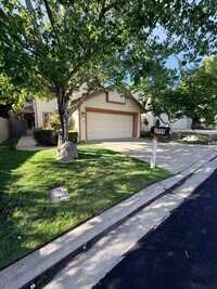 Building Photo - 3056 Alpine Creek Rd