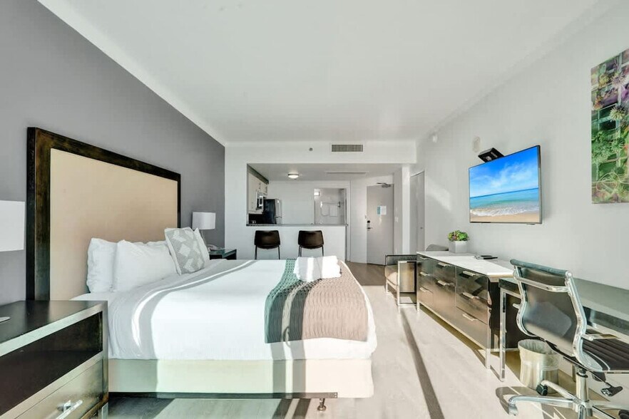 Building Photo - 2889 McFarlane Rd